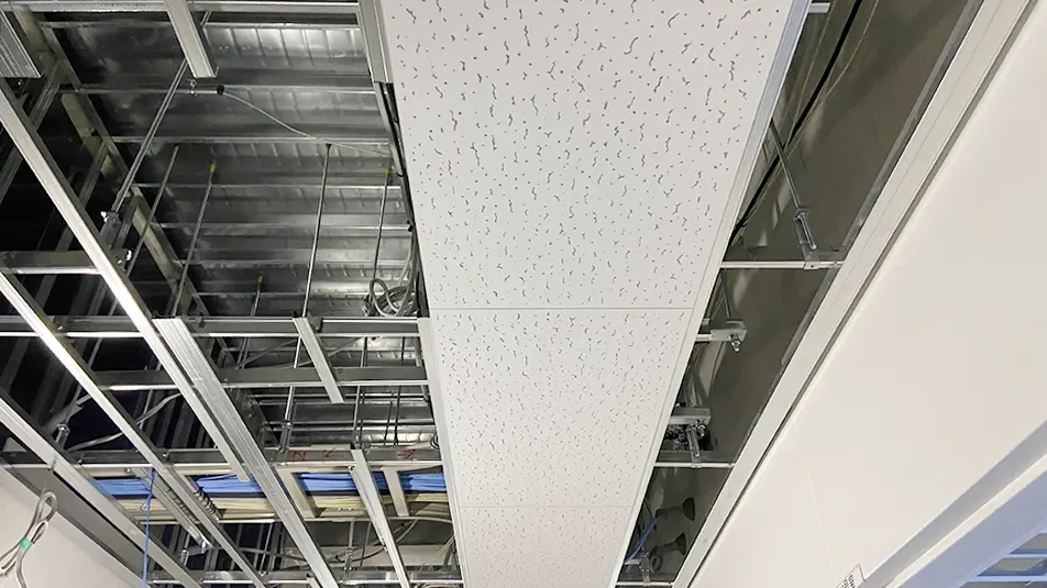 施工中の天井