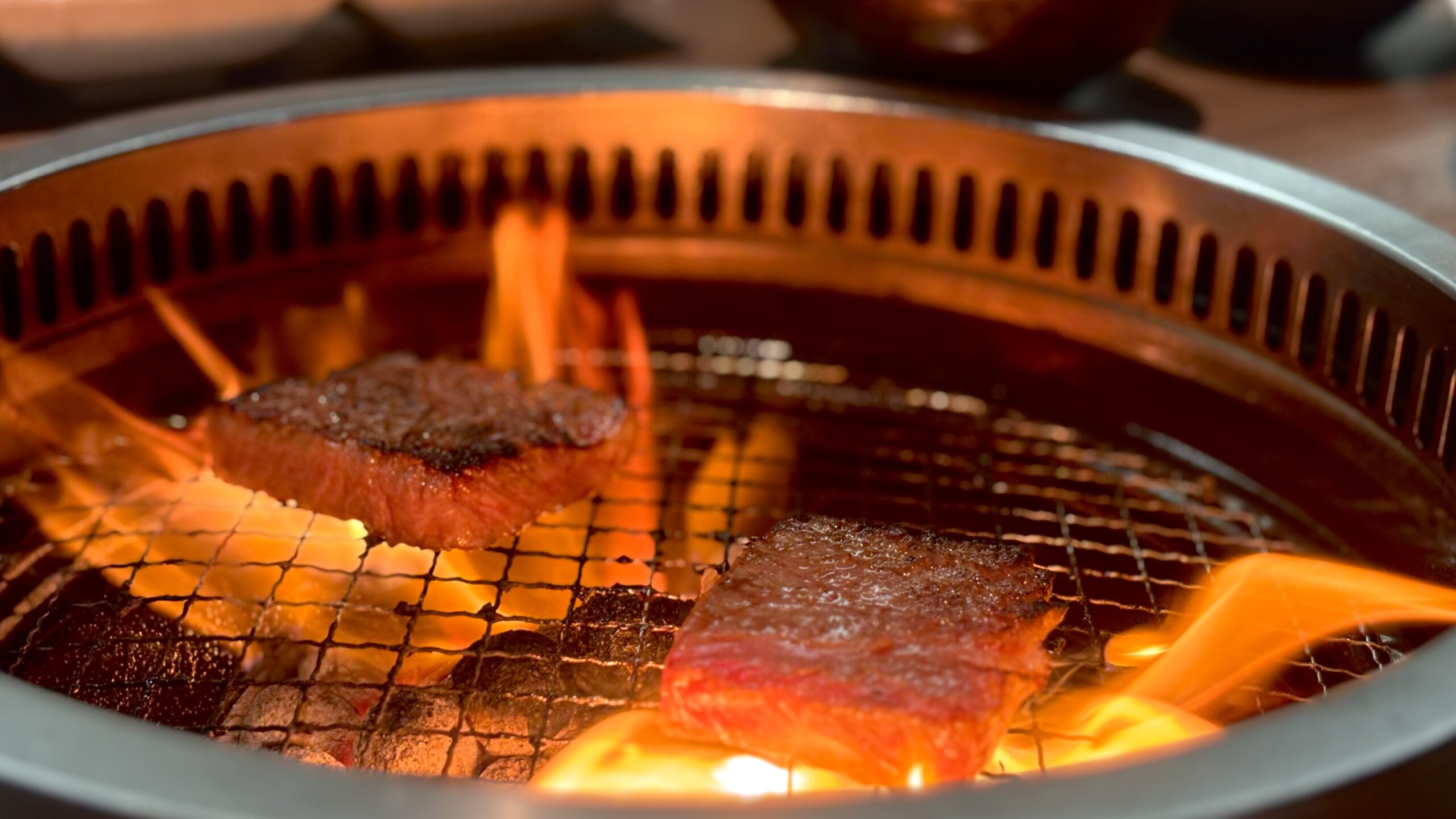焼かれるロース